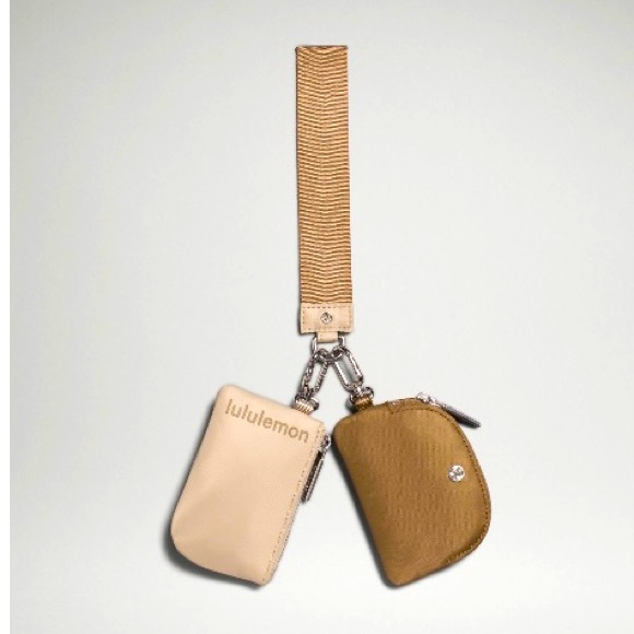 LULULEMON DUAL POUCH WRISTLET IN ALLSPICE/TRENCH - Picture 1 of 8